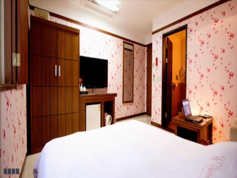 Fiore Hotel Gumi Exterior foto
